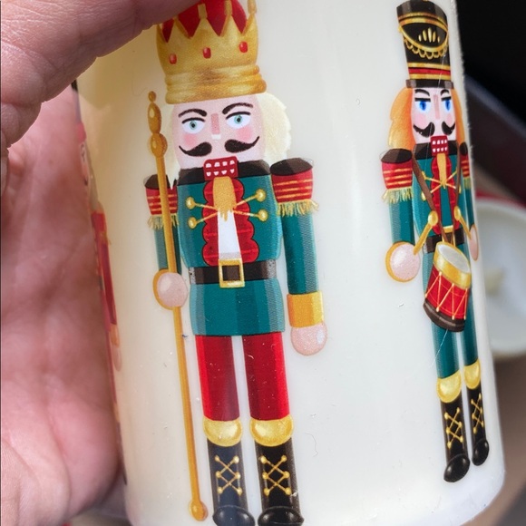 Nutcracker LED Candles Set - Picture 5 of 10